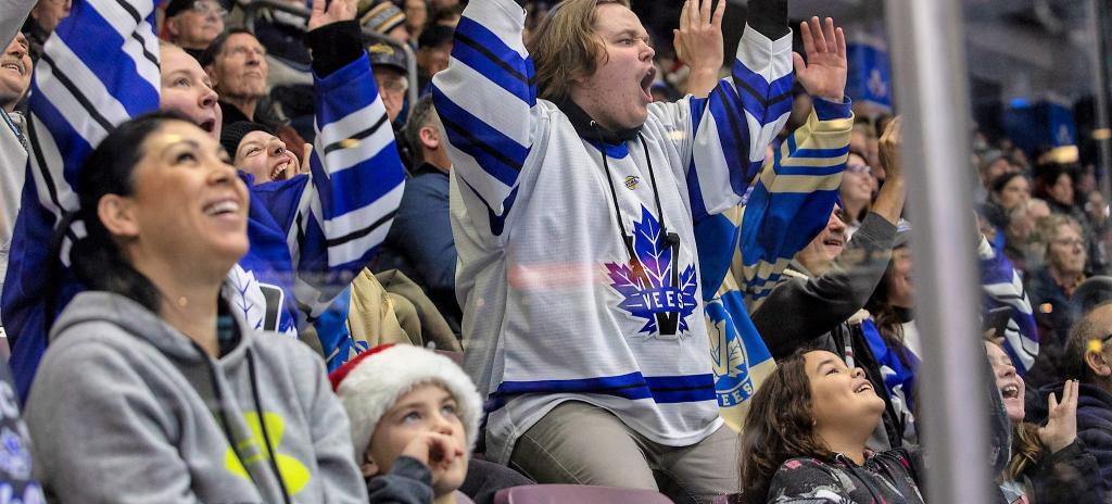 Penticton Vees fans